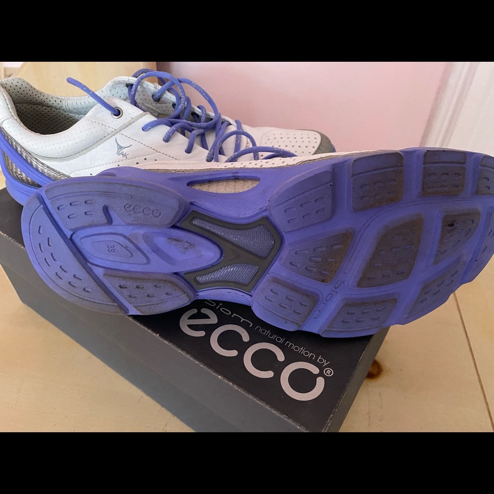 Ecco size 7.5